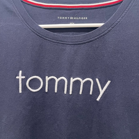 Tommy Hilfiger Navy Tee with Red and White Accents size small
004 - Picture 2 of 3